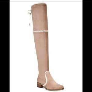 NWT Charles by Charles David